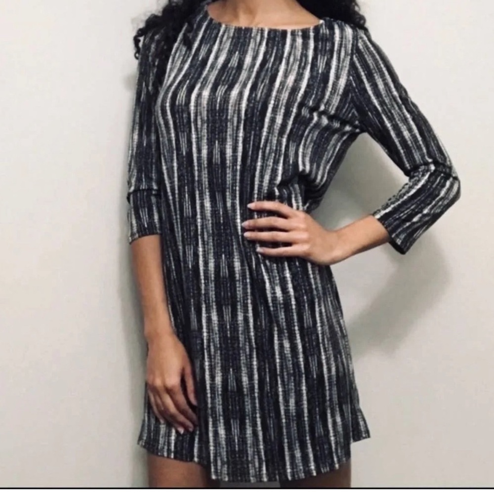 BCBG Maxazria women’s shift dress size Large 3/4 sleeves
